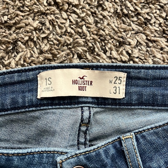 Hollister Low-rise Boot Cut Jeans - Picture 3 of 4